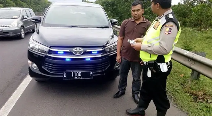 Fenomena "Tot Tot Wuk Wuk": Protes Publik Terhadap Penggunaan Sirene dan Strobo